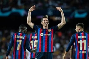 华体会登录-包含曼联力克切尔西，莱万补时绝平西甲的词条